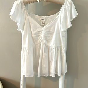 Woman’s Cute White Top